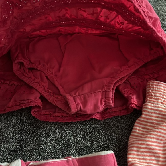 baby girls skort and 2 shorts - Picture 9 of 9